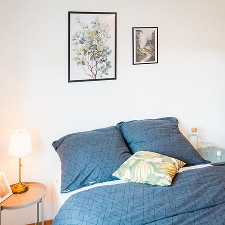 N2 Centrally Located 3-Room Apartment With Balcony Or Individual Rooms Карлсруе Екстер'єр фото