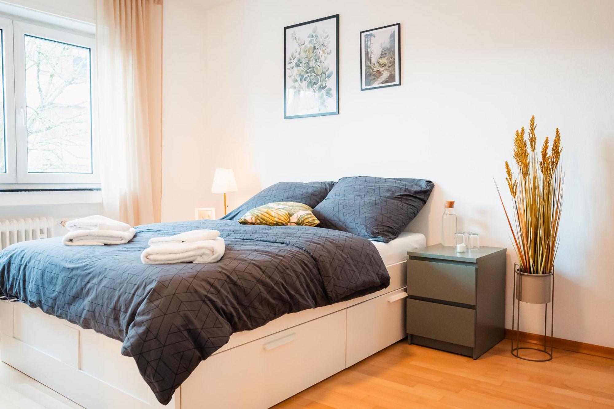 N2 Centrally Located 3-Room Apartment With Balcony Or Individual Rooms Карлсруе Екстер'єр фото